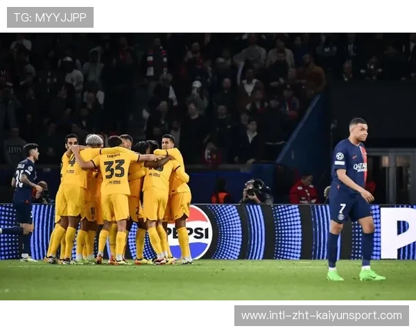 巴萨连遭打击！欧冠前景一片黯淡