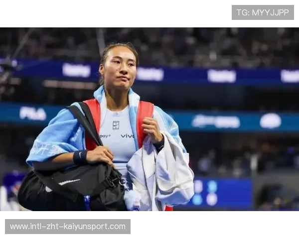 热搜榜首：郑钦文退赛话题登顶，网友热议焦点揭秘