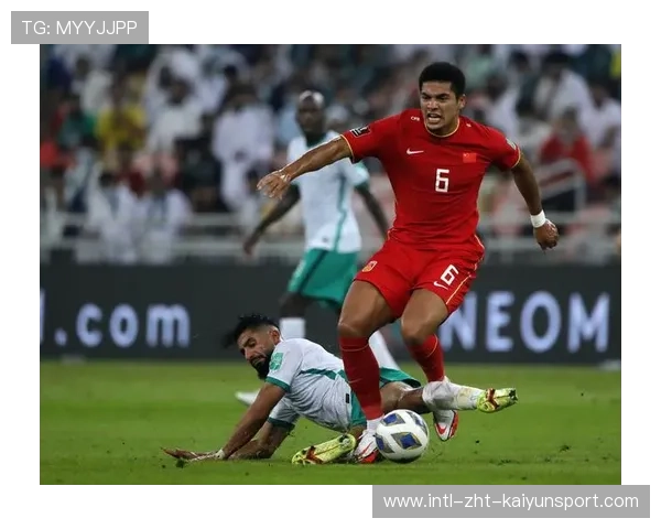 蒋光太底线解围阻断单刀,国足后防基石机能已达巅峰竞技 蒋光太底线解围阻断单刀,国足后防基石机能已达巅峰竞技